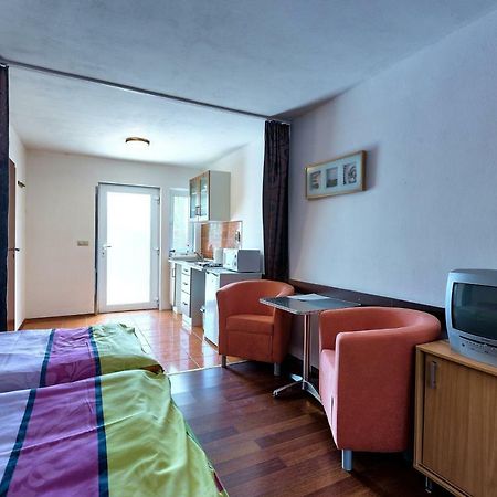 Отель Apartmanovy Dom Red Подгайска Экстерьер фото