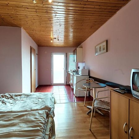 Отель Apartmanovy Dom Red Подгайска Экстерьер фото
