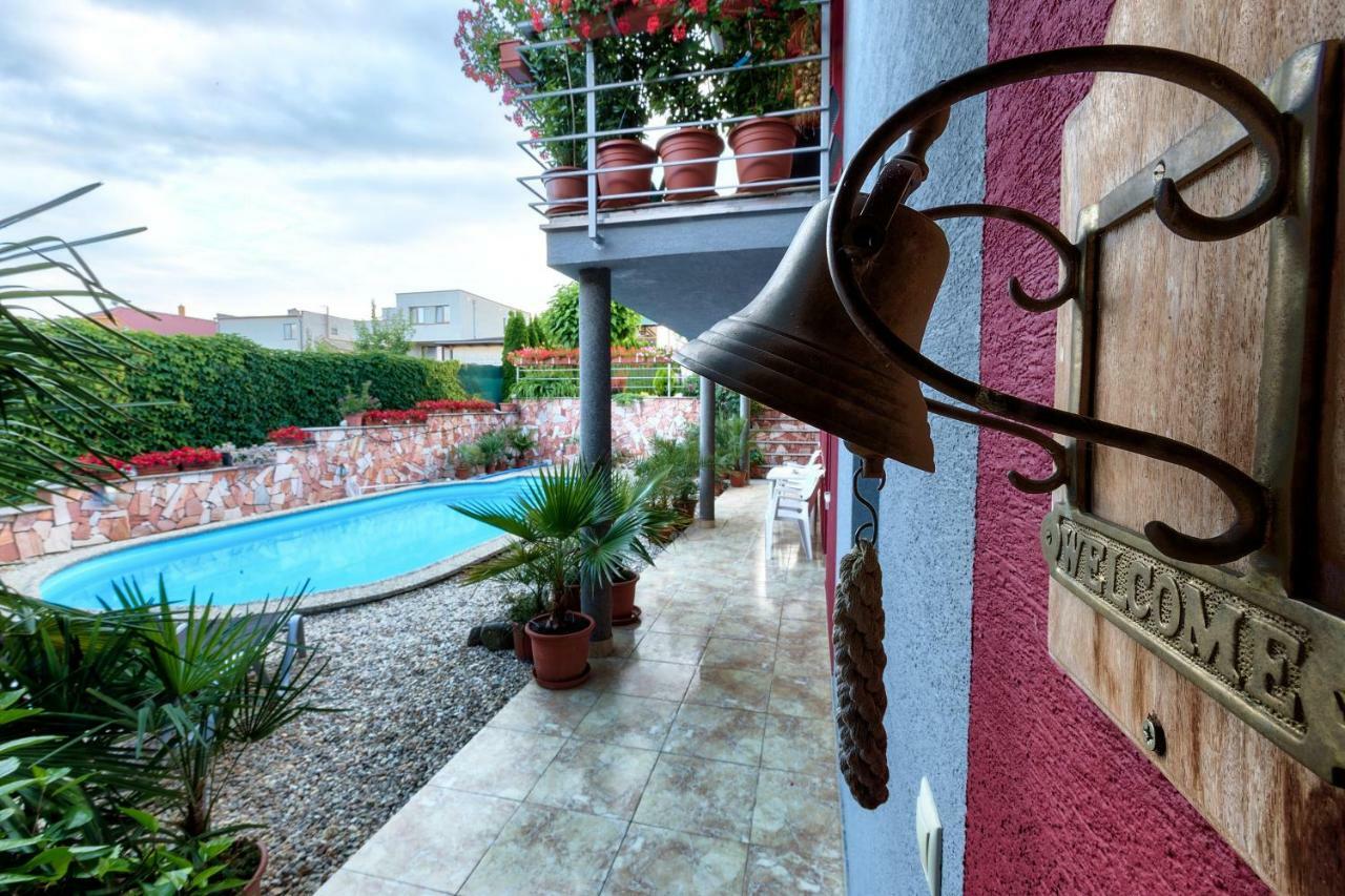 Отель Apartmanovy Dom Red Подгайска Экстерьер фото