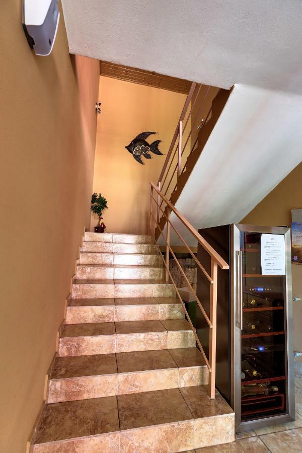 Отель Apartmanovy Dom Red Подгайска Экстерьер фото