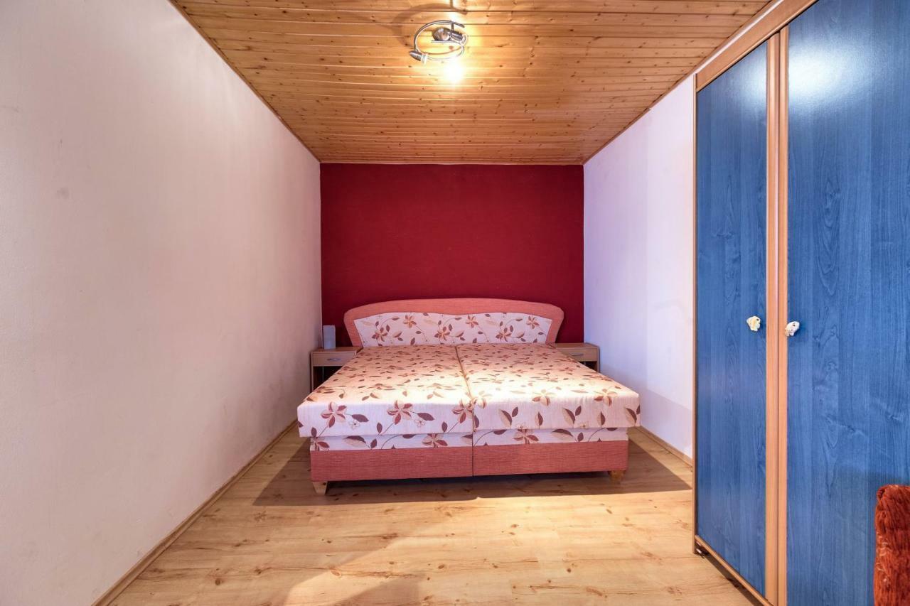 Отель Apartmanovy Dom Red Подгайска Экстерьер фото