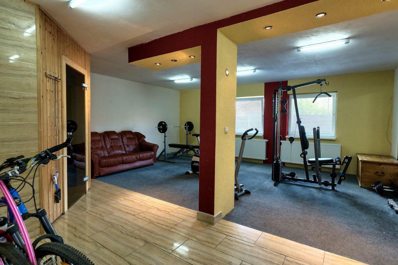 Отель Apartmanovy Dom Red Подгайска Экстерьер фото